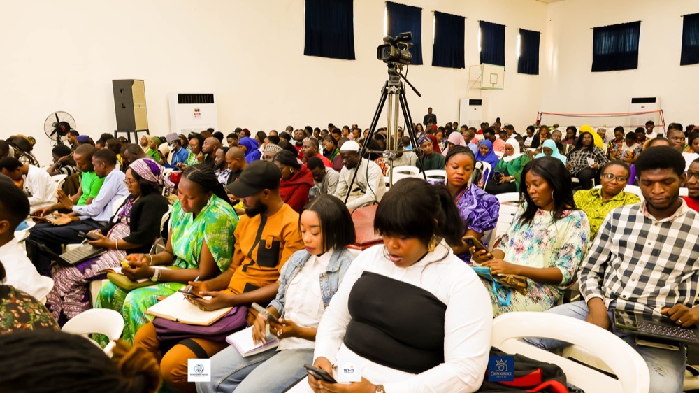 The TETC 2.0 audience during a live-streamed session